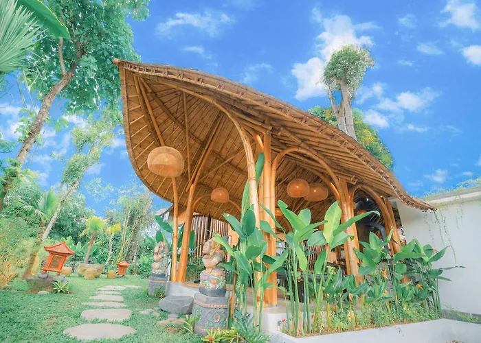 Bamboo Asri Hotel *