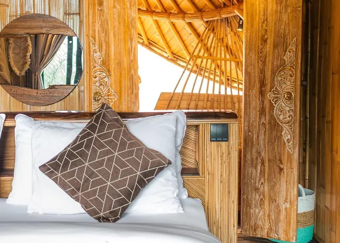 Bamboo Asri Hotel